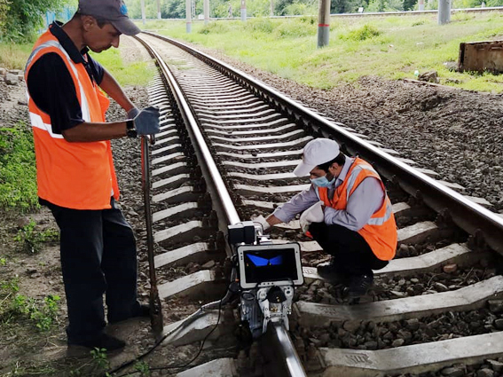Control of welded joints of rails on the way